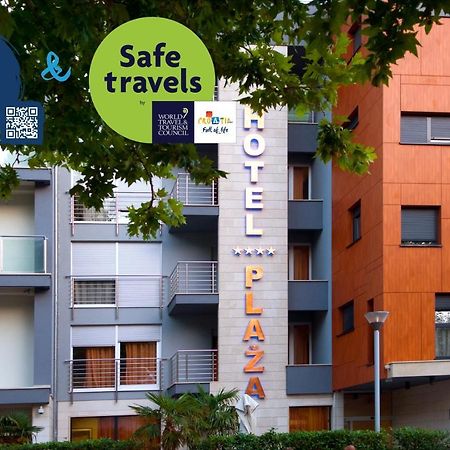 Hotel Plaza Омиш Экстерьер фото